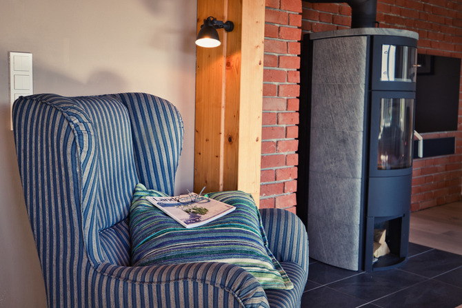 Ferienhaus in Grube - Rosenfelde - Leseecke im Wohnzimmer