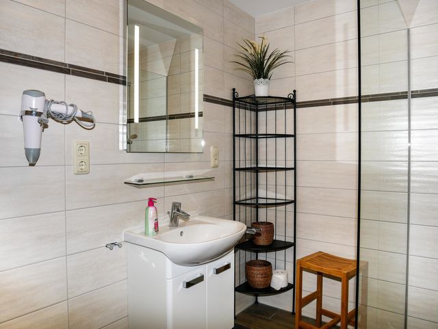 Ferienhaus in Fehmarn OT Schlagsdorf - "FH unterm Walnussbaum" - Julia - Doppelhaush&auml;lfte - Bild 5