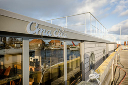 exclusives Hausboot "Oma Ella"