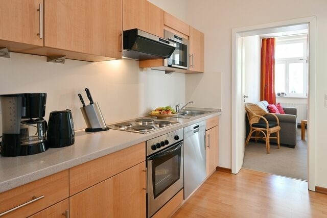 Ferienwohnung in Sellin - Ferienwohnung 6 mit Sauna WLAN 6 Pers. Sellin auf Rügen Villa Celia 200 m vom Strand entfernt - Bild 8