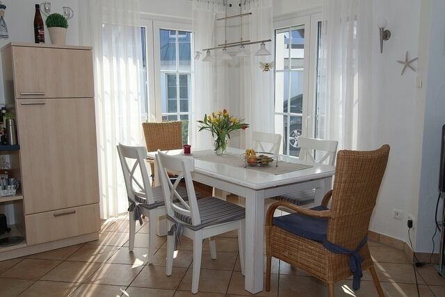 Ferienhaus in Ostseeheilbad Zingst - Ferienhaus "Reethus im Eck" Likedeeler Weg 12 - Bild 4